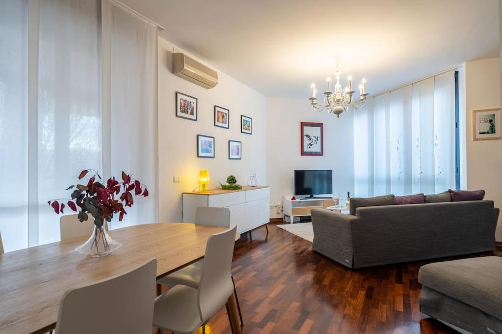 Duomo-PortaromanaXxl Home Terrace & Free Parking Мілан Екстер'єр фото